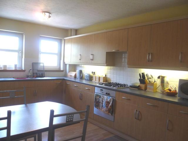  Image of 2 bedroom Flat to rent in Canon Byrne Glebe Kirkcaldy KY1 at Kirkcaldy Fife Fife, KY1 2RE