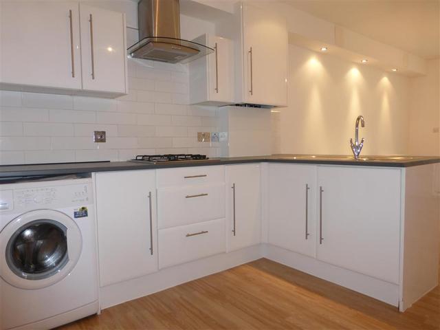  Image of 2 bedroom Flat to rent in Canterbury Road Croydon CR0 at Canterbury Road  CROYDON, CR0 3PY