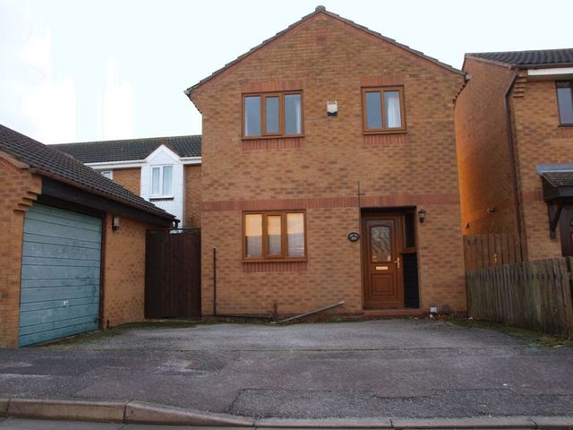  Image of 4 bedroom Detached house for sale in Cardinal Hinsley Close Newark NG24 at Cardinal Hinsley Close  Newark, NG24 4NQ