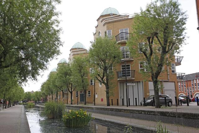  Image of 4 bedroom Flat for sale in Wolfe Crescent London SE16 at Carlton House Wolfe Crescent Surrey Quays, SE16 6SL