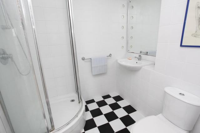  Image of 4 bedroom Flat for sale in Wolfe Crescent London SE16 at Carlton House Wolfe Crescent Surrey Quays, SE16 6SL