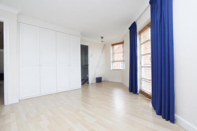  Image of 4 bedroom Flat for sale in Wolfe Crescent London SE16 at Carlton House Wolfe Crescent Surrey Quays, SE16 6SL
