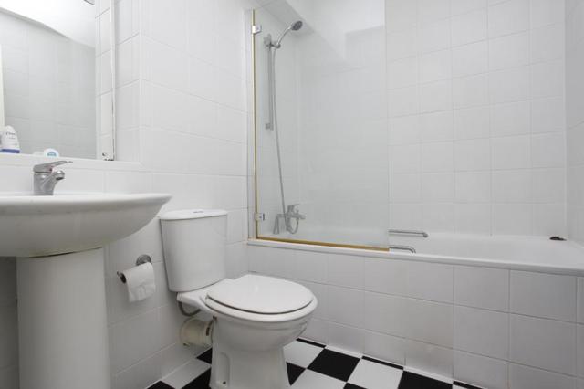  Image of 4 bedroom Flat for sale in Wolfe Crescent London SE16 at Carlton House Wolfe Crescent Surrey Quays, SE16 6SL