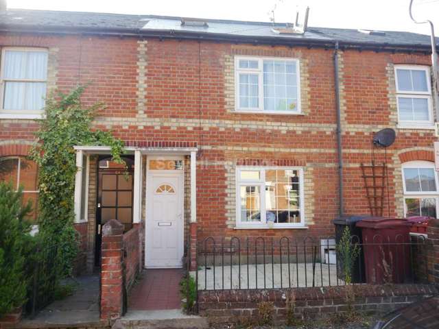  Image of 6 bedroom Detached house to rent in Carnarvon Road Reading RG1 at Carnarvon Road  Reading, RG1 5SD