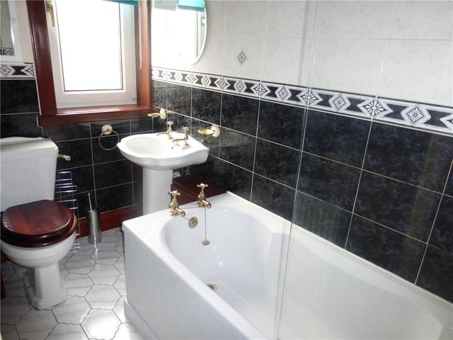  Image of 2 bedroom Terraced house to rent in Carrick Knowe Drive Edinburgh EH12 at Carrick Knowe Edinburgh Edinburgh, EH12 7EB