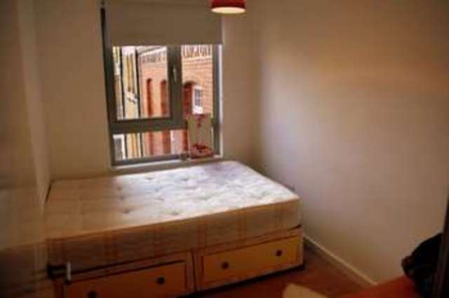  Image of 2 bedroom Flat to rent in Carronade Court Eden Grove London N7 at Carronade Court, Eden Grove, Holloway  London, N7 8EP