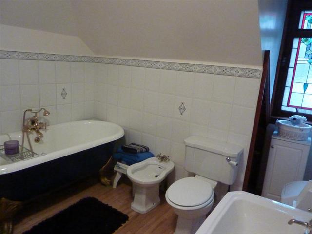  Image of 4 bedroom Flat to rent in Carse View Drive Bearsden Glasgow G61 at Bearsden Glasgow Glasgow, G61 3NJ