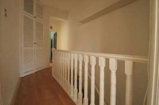  Image of 2 bedroom Flat to rent in Carshalton Grove Sutton SM1 at Sutton, SM1 4LY
