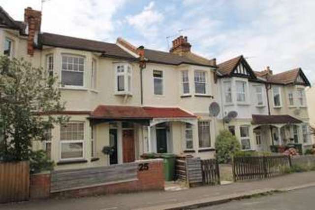  Image of 2 bedroom Flat to rent in Carshalton Grove Sutton SM1 at Sutton, SM1 4LY