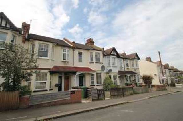  Image of 2 bedroom Flat to rent in Carshalton Grove Sutton SM1 at Sutton, SM1 4LY