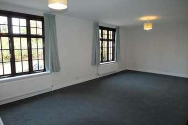  Image of 3 bedroom Cottage to rent in Carshalton Road Carshalton SM5 at Carshalton, SM5 3PZ