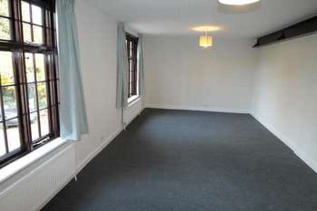 Image of 3 bedroom Cottage to rent in Carshalton Road Carshalton SM5 at Carshalton, SM5 3PZ