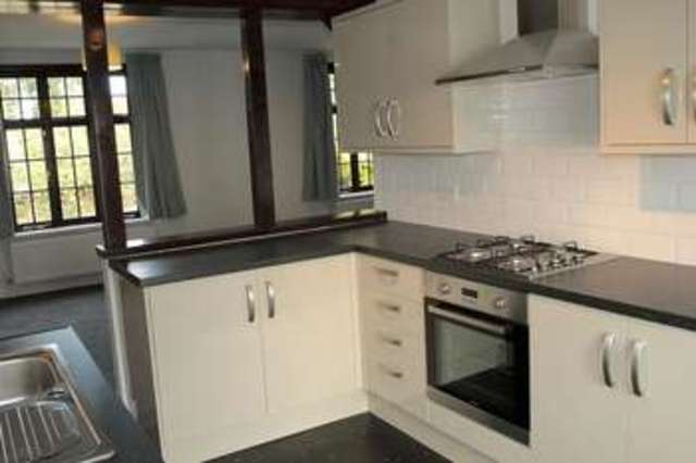  Image of 3 bedroom Cottage to rent in Carshalton Road Carshalton SM5 at Carshalton, SM5 3PZ