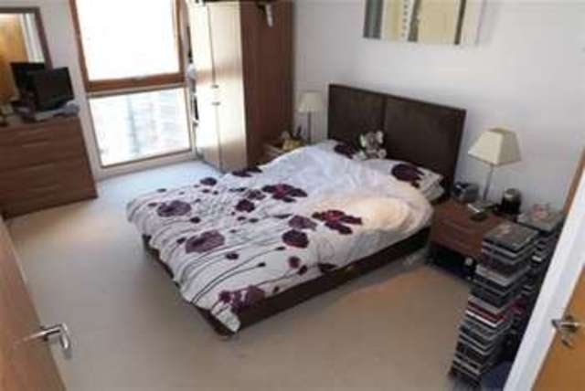  Image of 2 bedroom Flat to rent in The Boulevard Hunslet Leeds LS10 at Leeds, LS10 1HY