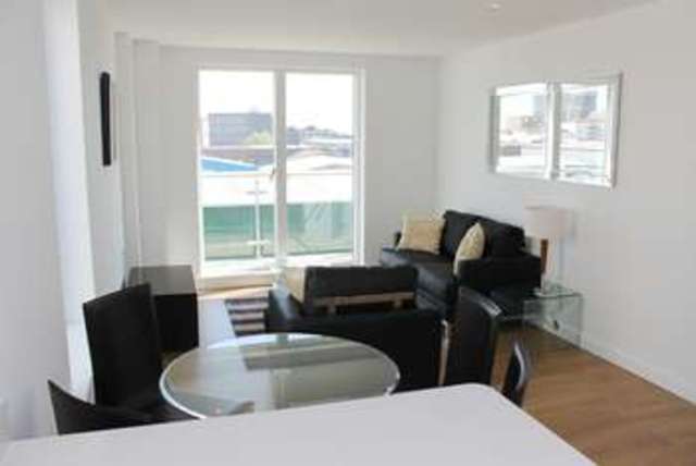  Image of 1 bedroom Flat to rent in Seven Sea Gardens London E3 at Ceram Court  Bow, E3 3GW
