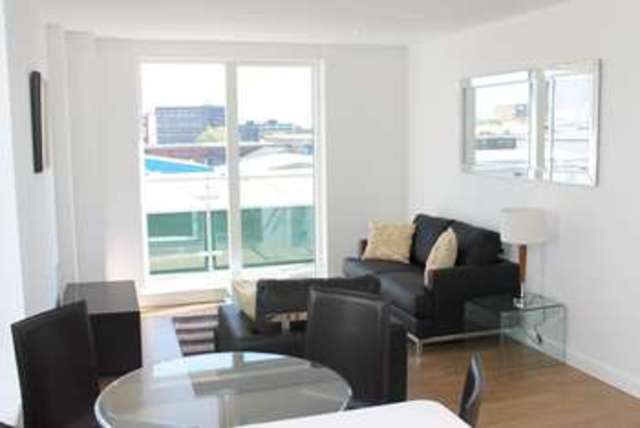  Image of 1 bedroom Flat to rent in Seven Sea Gardens London E3 at Ceram Court  Bow, E3 3GW