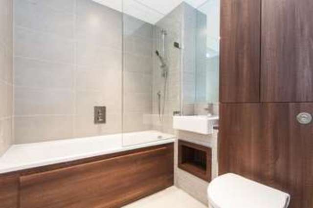  Image of 2 bedroom Flat to rent in Seven Sea Gardens London E3 at Kara Court  Bow, E3 3GX