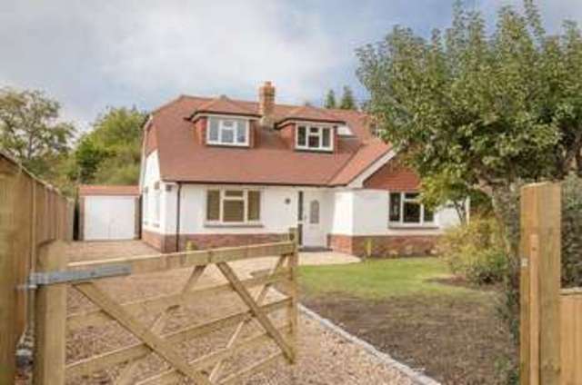  Image of 4 bedroom Detached house for sale in Castle Avenue Havant PO9 at Castle Avenue Warblington Havant, PO9 2RY