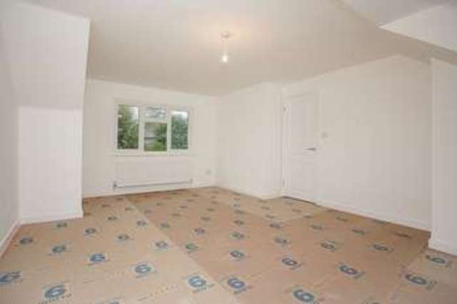  Image of 4 bedroom Detached house for sale in Castle Avenue Havant PO9 at Castle Avenue Warblington Havant, PO9 2RY