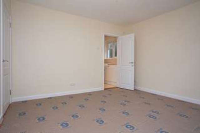 Image of 4 bedroom Detached house for sale in Castle Avenue Havant PO9 at Castle Avenue Warblington Havant, PO9 2RY
