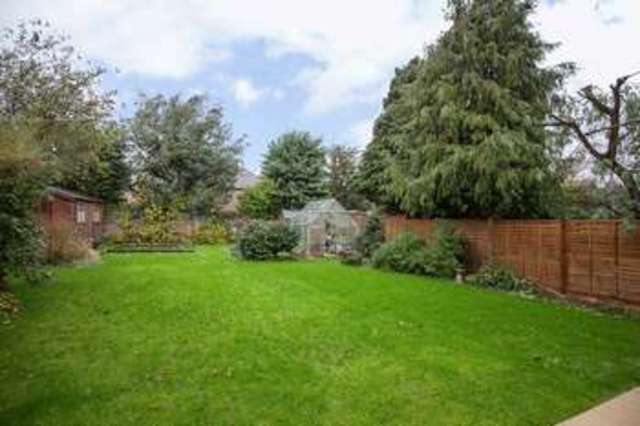  Image of 4 bedroom Detached house for sale in Castle Avenue Havant PO9 at Castle Avenue Warblington Havant, PO9 2RY
