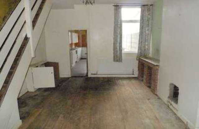  Image of 3 bedroom Terraced house for sale in Castle Street Bolton BL2 at Castle Street  Bolton, BL2 1AD