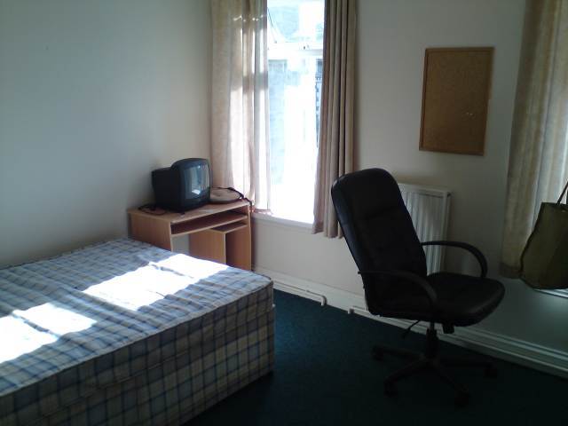  Image of 6 bedroom Detached house to rent in Cathays Terrace Cathays Cardiff CF24 at Cathays Cardiff Roath, CF24 4HW