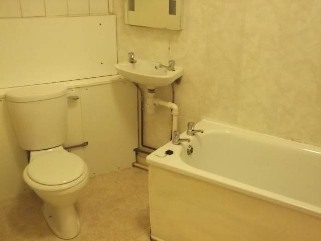  Image of 6 bedroom Detached house to rent in Cathays Terrace Cathays Cardiff CF24 at Cathays Cardiff Roath, CF24 4HW