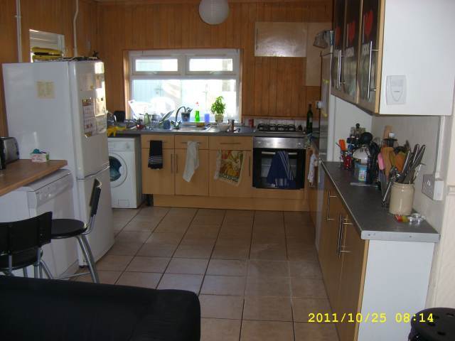  Image of 7 bedroom Detached house to rent in Cathays Terrace Cathays Cardiff CF24 at Cathays Cardiff Roath, CF24 4HU