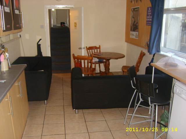  Image of 7 bedroom Detached house to rent in Cathays Terrace Cathays Cardiff CF24 at Cathays Cardiff Roath, CF24 4HU