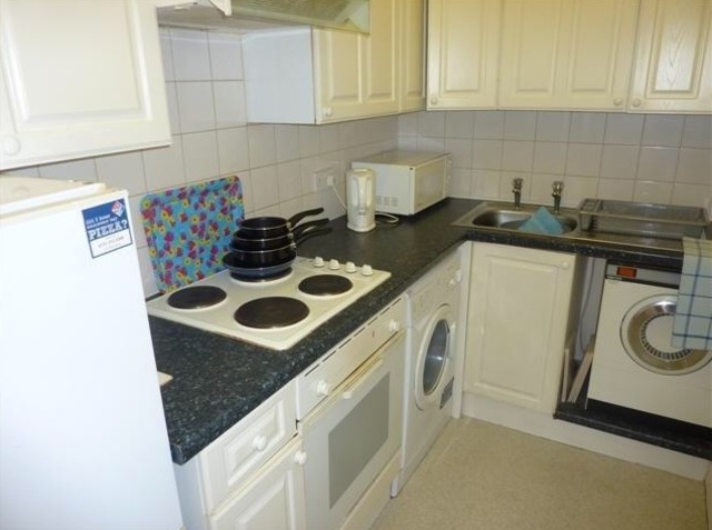  Image of 1 bedroom Flat to rent in Cathcart Place Edinburgh EH11 at Dalry Edinburgh Edinburgh, EH11 2HD