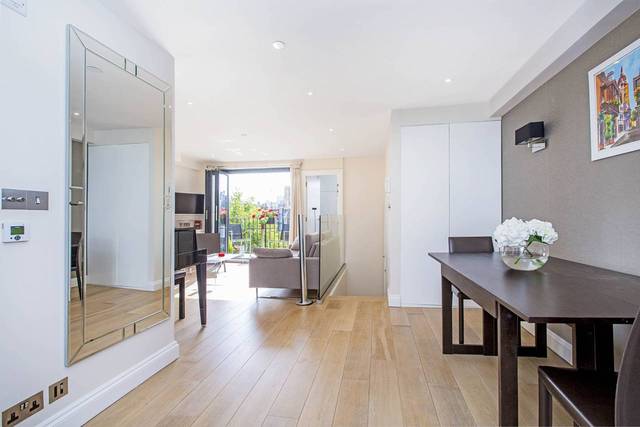  Image of 2 bedroom Flat for sale in Cathcart Road London SW10 at Cathcart Road  Chelsea, SW10 9JG