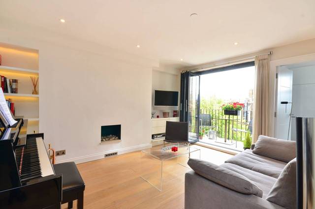  Image of 2 bedroom Flat for sale in Cathcart Road London SW10 at Cathcart Road  Chelsea, SW10 9JG