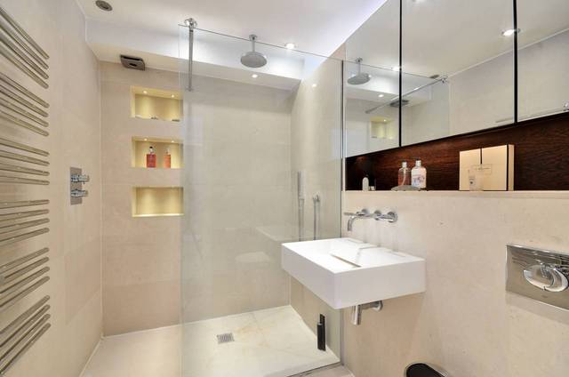  Image of 2 bedroom Flat for sale in Cathcart Road London SW10 at Cathcart Road  Chelsea, SW10 9JG