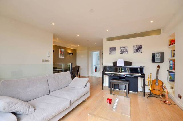  Image of 2 bedroom Flat for sale in Cathcart Road London SW10 at Cathcart Road  Chelsea, SW10 9JG