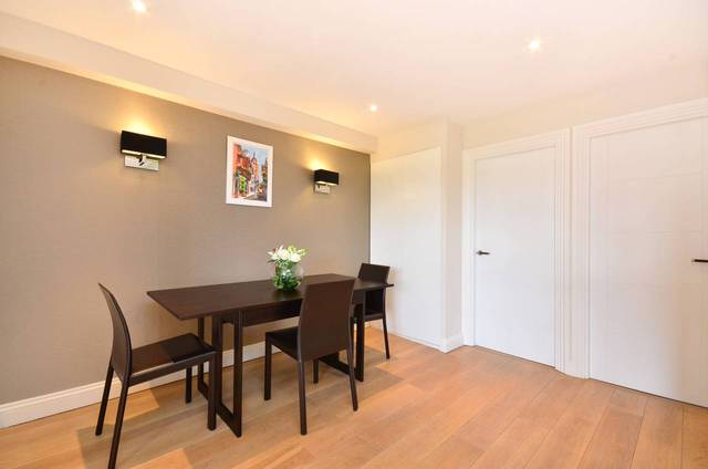  Image of 2 bedroom Flat for sale in Cathcart Road London SW10 at Cathcart Road  Chelsea, SW10 9JG