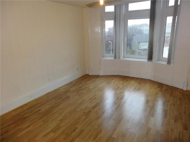  Image of 3 bedroom Flat to rent in Causeyside Street Paisley PA1 at Paisley Renfrewshire Renfrewshire, PA1 1YT
