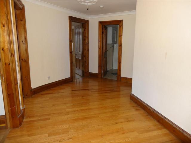  Image of 3 bedroom Flat to rent in Causeyside Street Paisley PA1 at Paisley Renfrewshire Renfrewshire, PA1 1YT