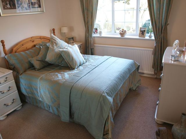  Image of 2 bedroom Detached house for sale in Cawthorn Close Collingham Newark NG23 at Cawthorn Close  Newark, NG23 7SU