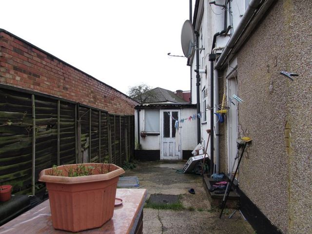  Image of 3 bedroom Semi-Detached house for sale in Cayton Road Greenford UB6 at Cayton Road  Greenford, UB6 8BJ