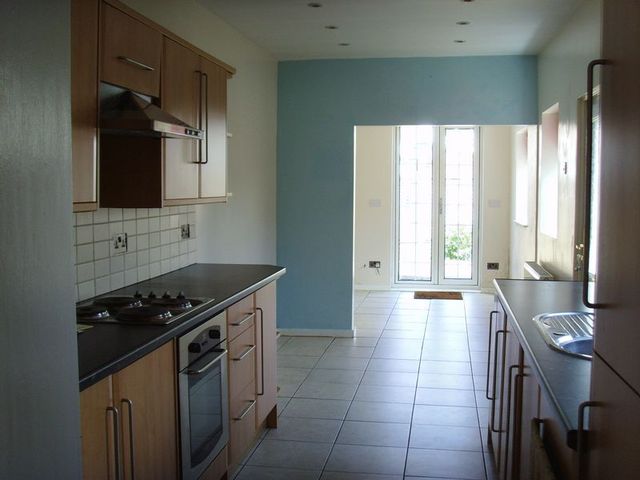  Image of 2 bedroom Terraced house to rent in Cecil Road Linden Gloucester GL1 at Cecil Road  Gloucester, GL1 5HG