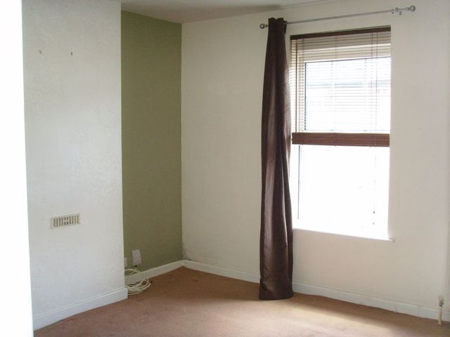  Image of 2 bedroom Terraced house to rent in Cecil Road Linden Gloucester GL1 at Cecil Road  Gloucester, GL1 5HG