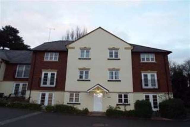 Image of 2 bedroom Flat to rent in Lucas Court Leamington Spa CV32 at Leamington Spa, CV32 5JL