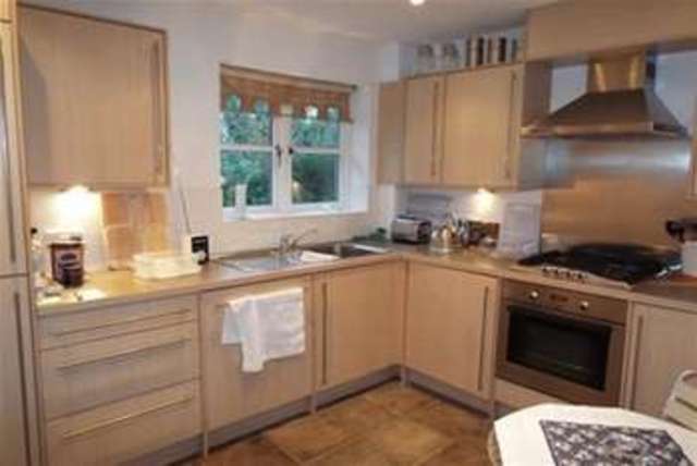  Image of 2 bedroom Flat to rent in Lucas Court Leamington Spa CV32 at Leamington Spa, CV32 5JL