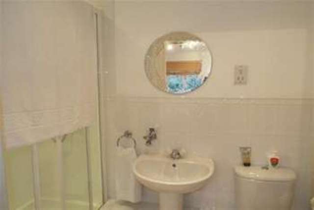  Image of 2 bedroom Flat to rent in Lucas Court Leamington Spa CV32 at Leamington Spa, CV32 5JL