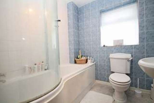  Image of 3 bedroom Detached house for sale in Cedars Farm Close Billingshurst RH14 at Billingshurst, RH14 9NH