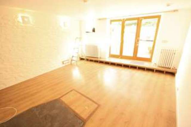 Image of 2 bedroom Cottage to rent in Cedars Road Torquay TQ1 at Torquay Devon, TQ1 1SB