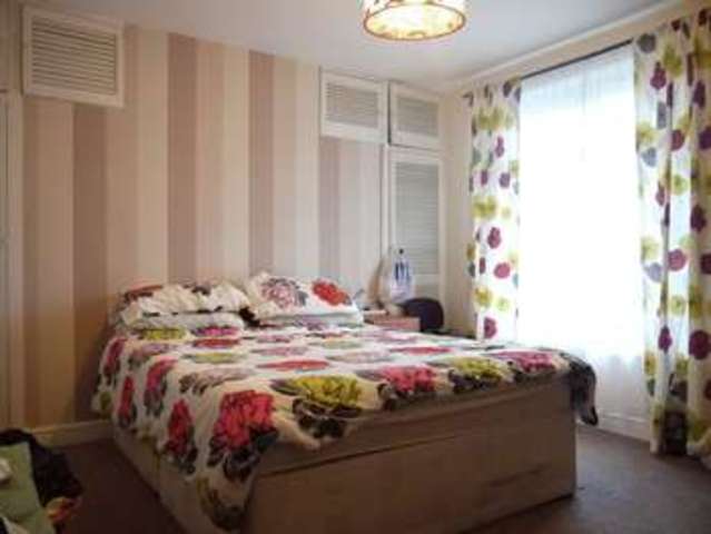  Image of 3 bedroom Terraced house to rent in Market Street Fair Oak Eastleigh SO50 at Market Street  Eastleigh, SO50 5PZ
