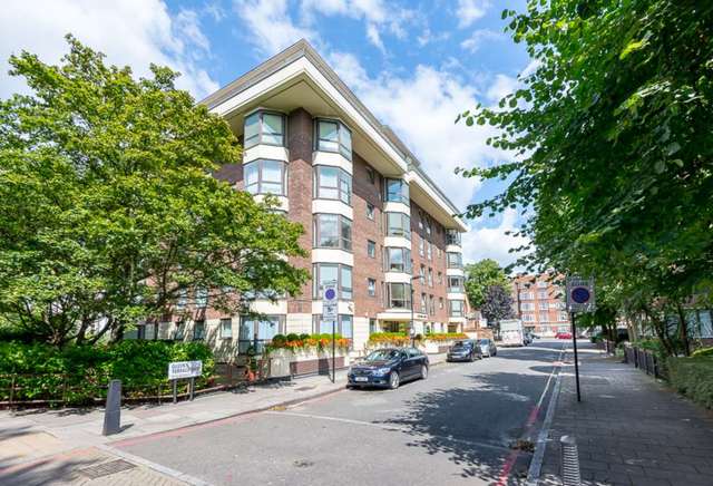  Image of 3 bedroom Apartment to rent in Queens Terrace London NW8 at St John`s Wood St John`s Wood London, NW8 6DW