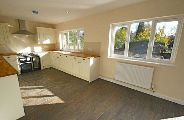  Image of 4 bedroom Property for sale in Lovers Walk Wells BA5 at Lovers Walk  Wells, BA5 2QL
